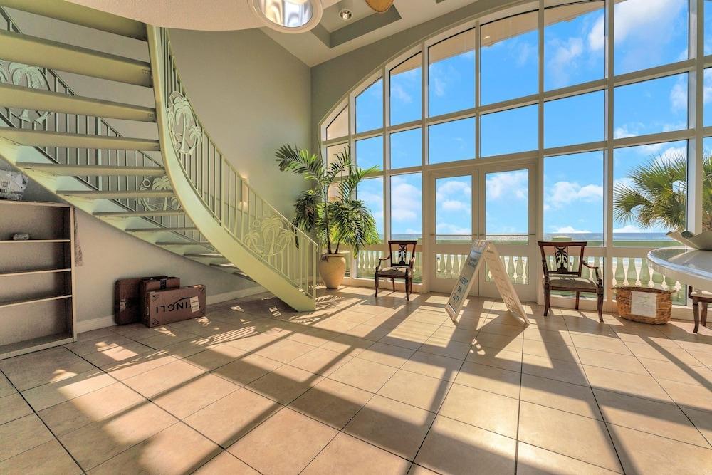 بيوتيفول كوندو أون ذا بيتش ، يونيت 1708 منطقة الاستقبال