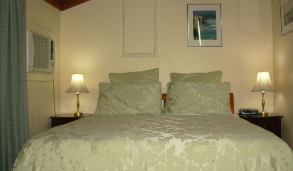 Bathurst Heights B&B Room