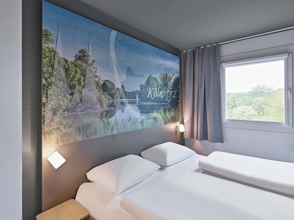 بي آند بي هوتول كولن بورز