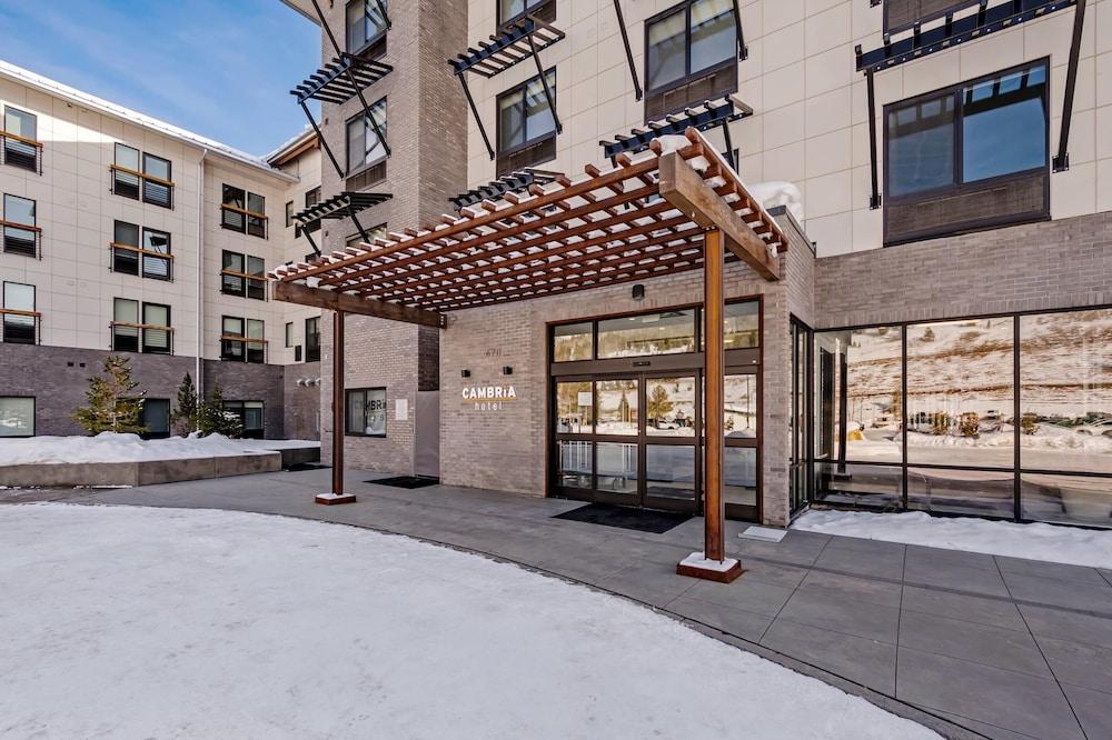 Cambria Hotel Copper Mountain