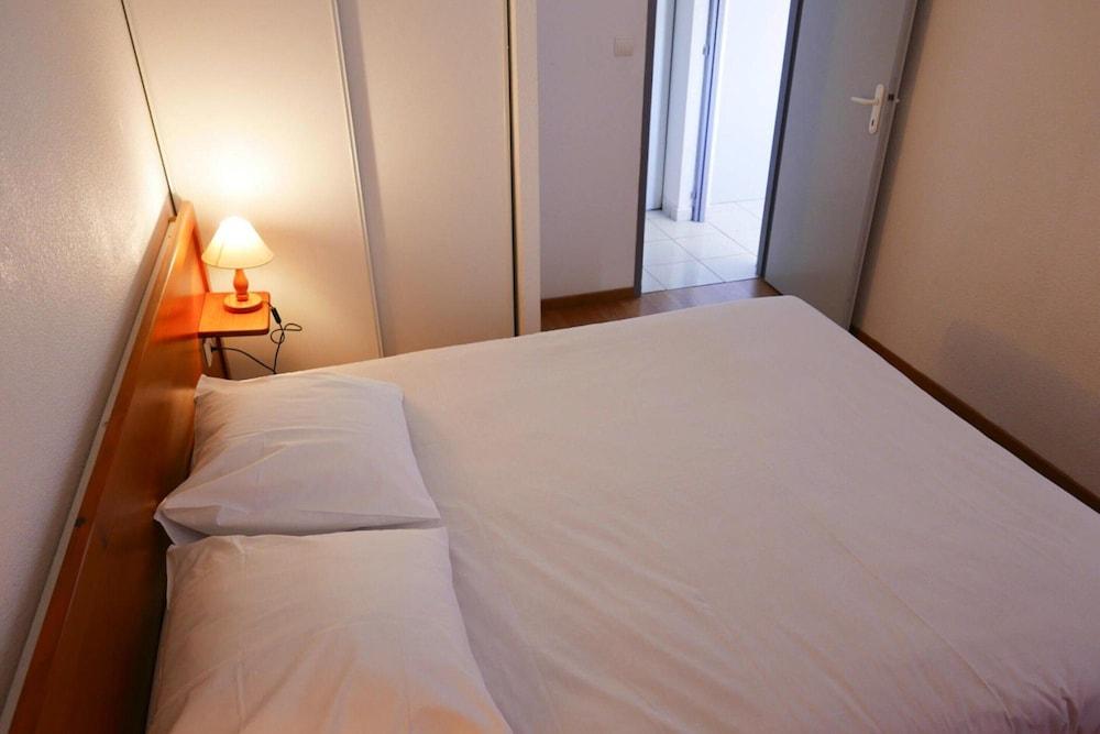Residence Neptune, Saint-pierre-la-mer, Apt. 2 Pcs. 4 Pers Room