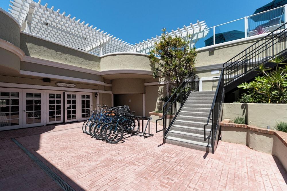 Carlsbad Inn Beach Resort Exterior