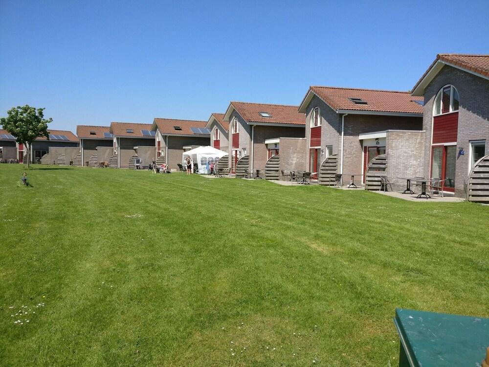 نايس هاوس ويذ أ ديشواشر، لوكيتيد إن فريسلاند المنطقة الخارجية