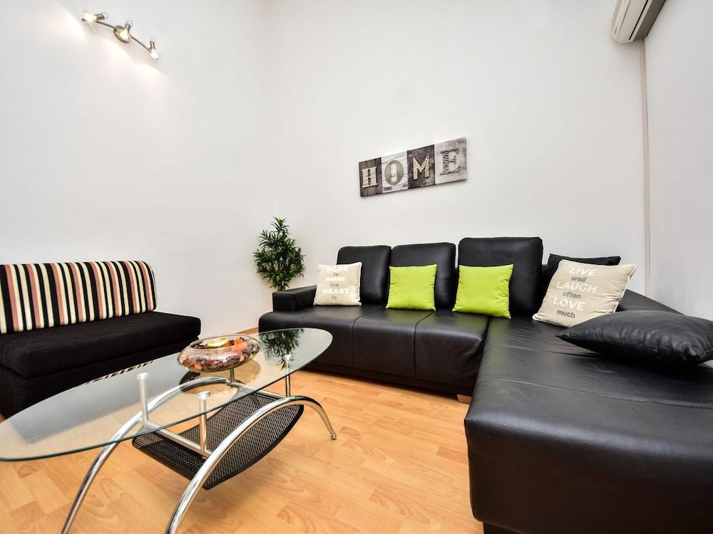 هوليداي هوم إن كروسيفو ويذ جاردن