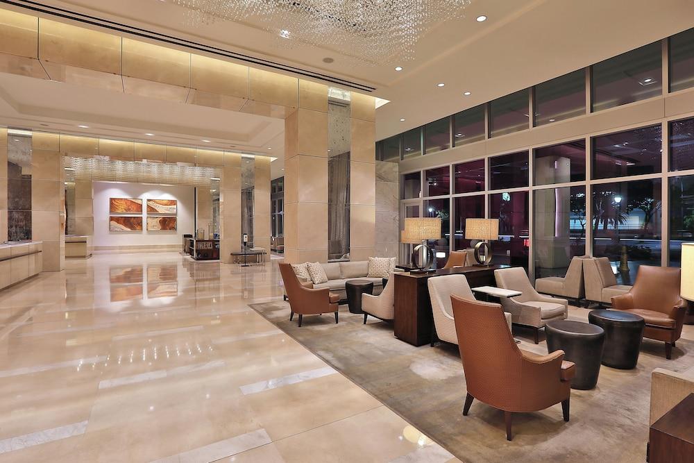 إنتركونتيننتال ريل سانتو دومينجو  باي آيتش جي المنطقة الخارجية