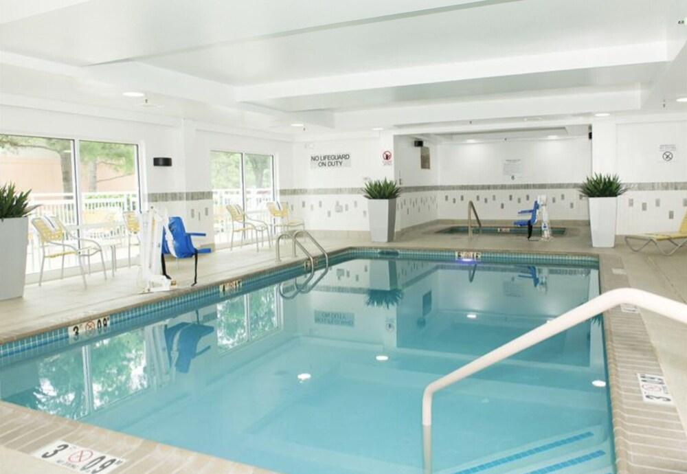 فيرفيلد إن آند سويتس باي ماريوت ممفيس جيرمان تاون زحليقة مائية