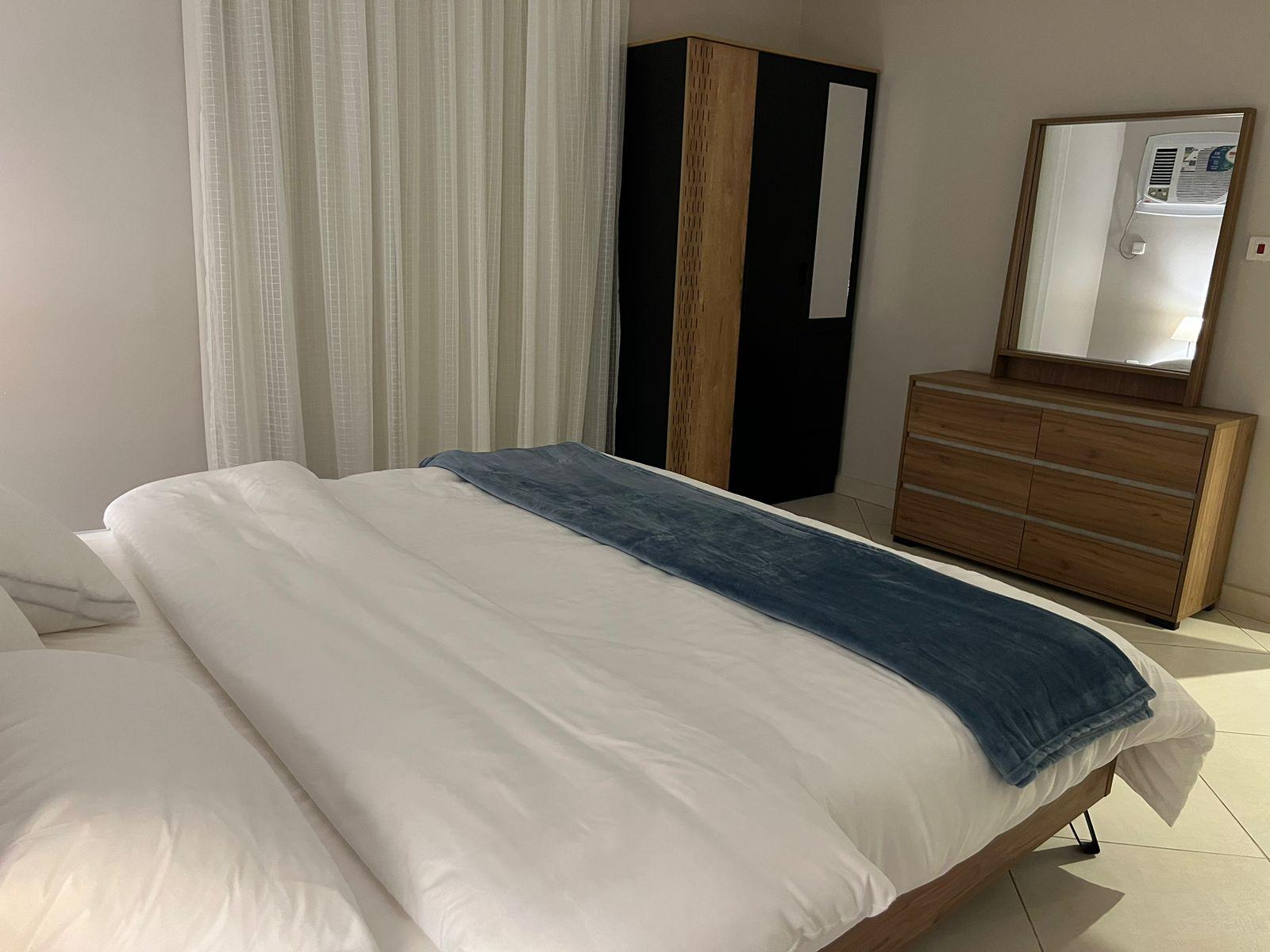 Elegant Apartment with Comfortable and Simple Furniture | 5577 Bedroom