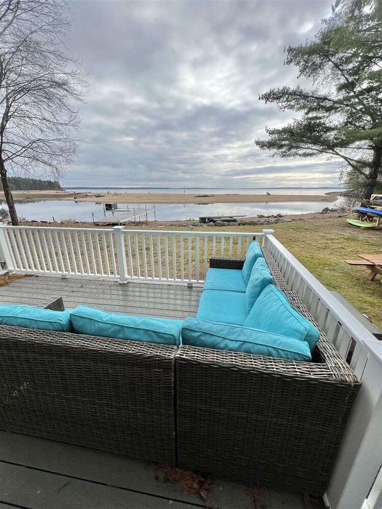 بلو هاوس ليميت 12 5 بد روم فيلا باي ريدآونينغ المنطقة المحيطة بالمنشأة