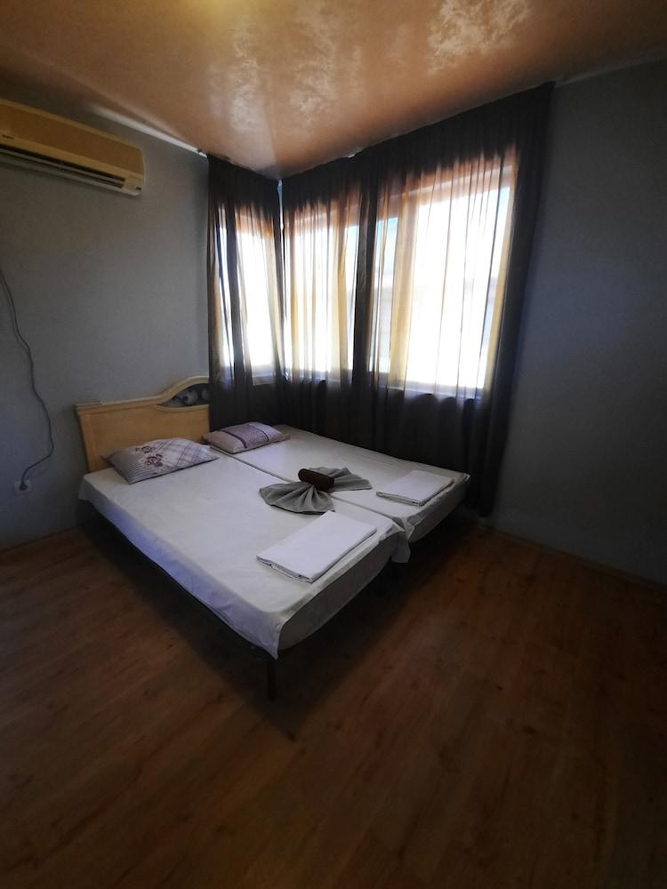 بيوتيفول 2 بدوم فيلا ٕن تشولاكوفا تشيشا غرفة