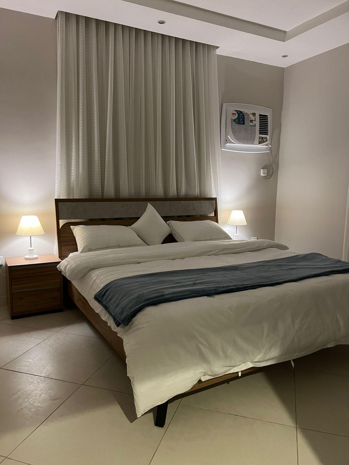 Elegant Apartment with Comfortable and Simple Furniture | 5577 Bedroom