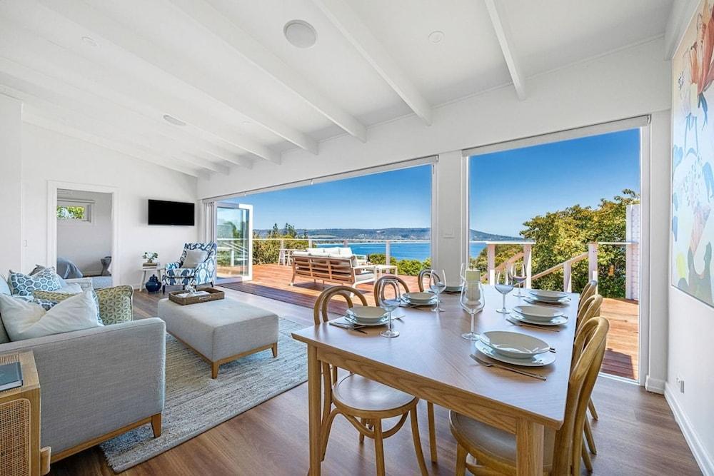 The Peak of Mt Martha World Class Views Room