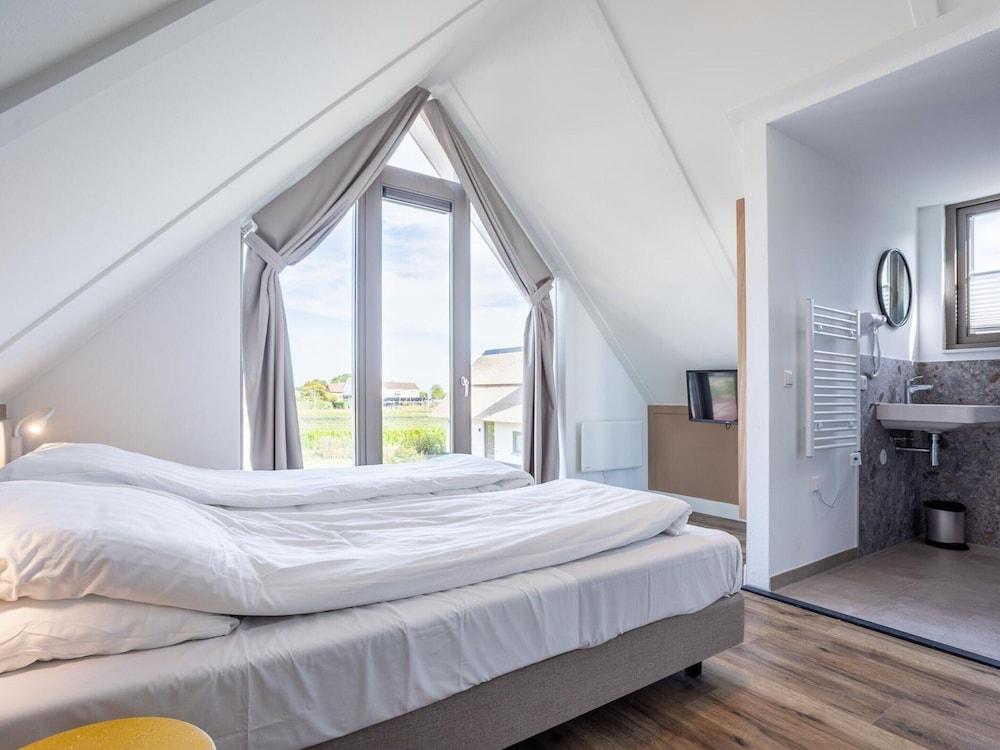 سبيشوس فيلا أون ذا نورث سي غرفة