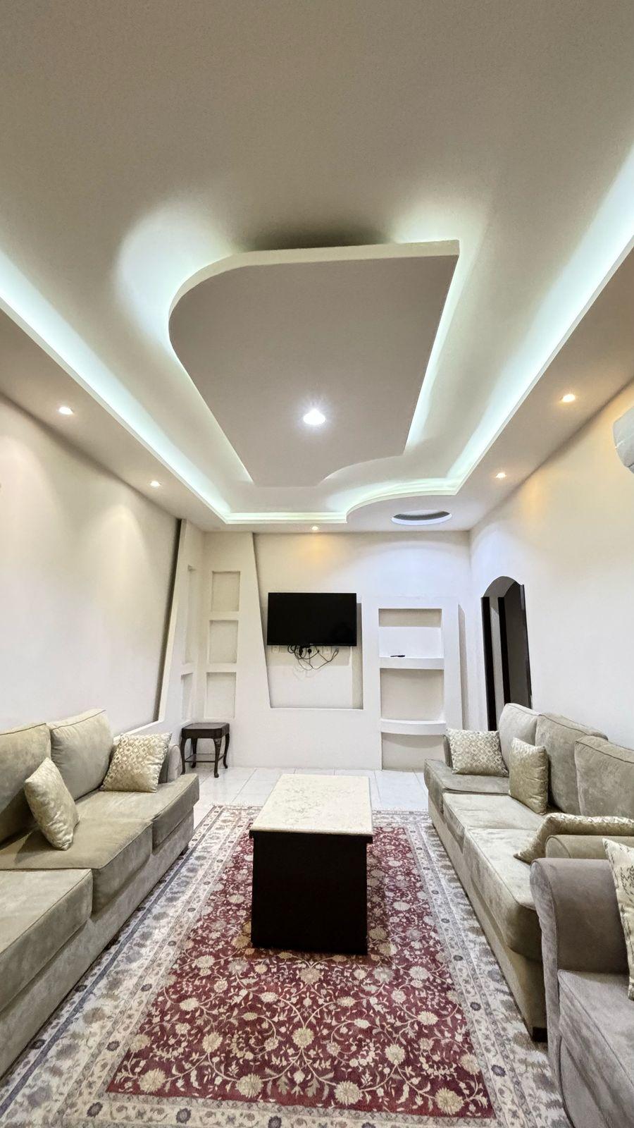 Apartment with Three Bedrooms | 5733 Bedroom