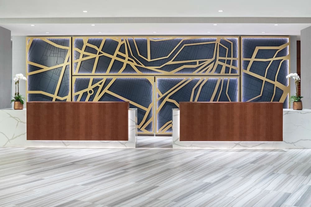 DoubleTree by Hilton Hotel Newark Airport Reception