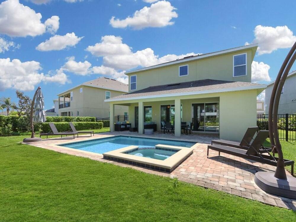Luxurious Villa 9br Encore Resort Near to Disney Room