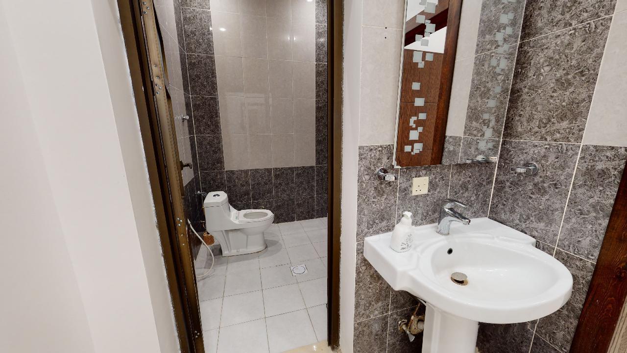 Comfy Chalet with Pool | 996 Bathroom