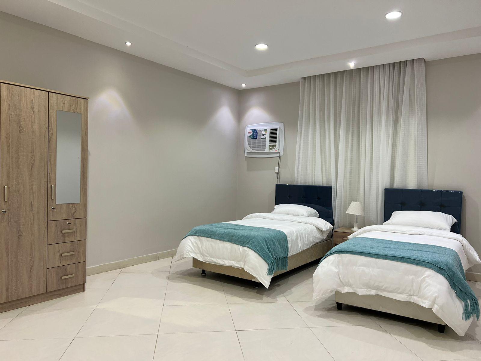 Elegant Apartment with Comfortable and Simple Furniture | 5577 Bedroom
