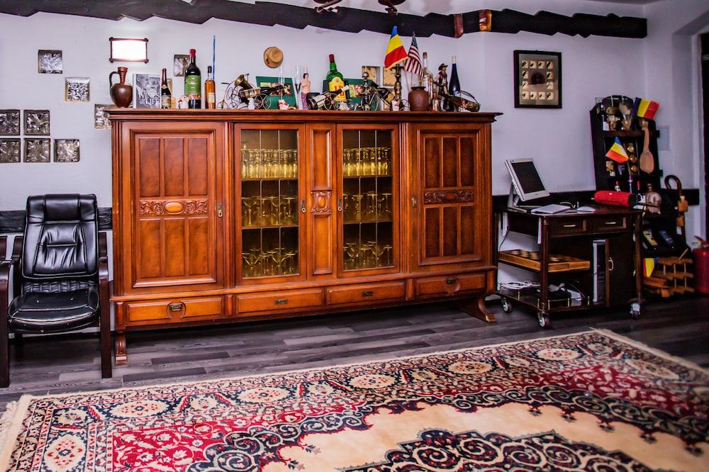 Casa Octavian