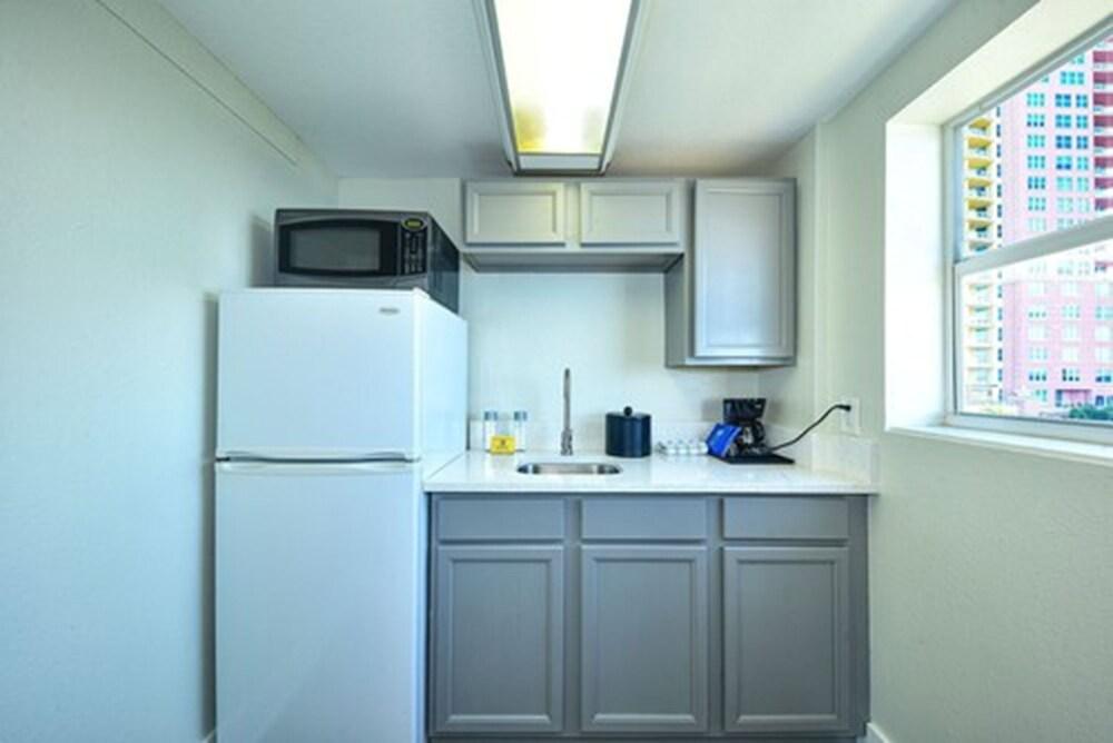 سان تاور هوتل آند سويتس أون ذا بيتش داخلي