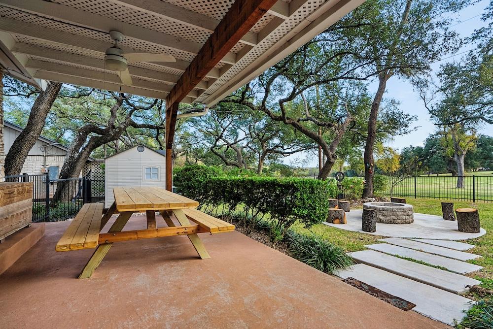 سبيشوس 5 بد رومريتريت إن نورث أوستين المنطقة الخارجية