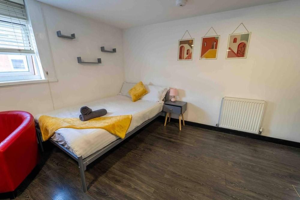 مودرن ستوديو أفايلابل كلوسي تو ذا سيتي غرفة