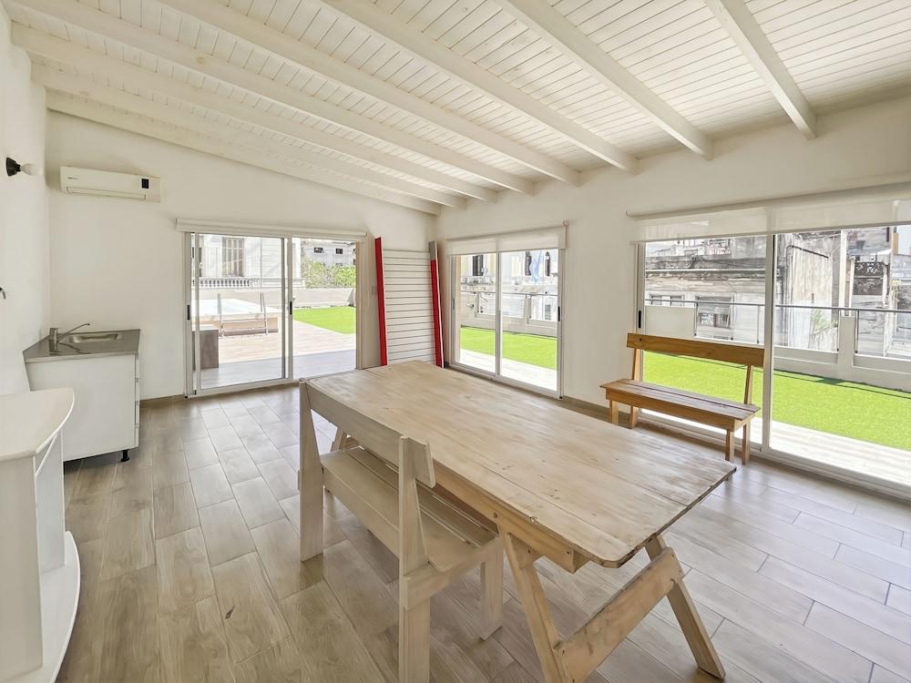 مودرن ستوديو ويذ أمينيتيز إن ذا هارت أوف ذا سيتي سانس بينيا نمبر 10 داخلي