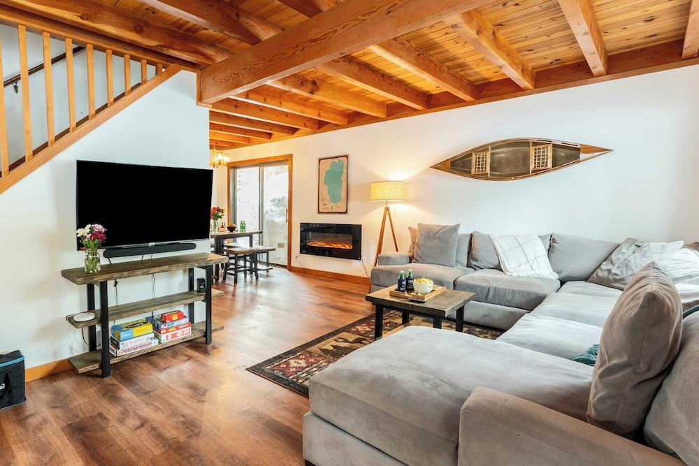 إنديجو أول باي أفانتستاي كابين بي/ فايربيت مينتس تو ليك آند سلوبس داخلي