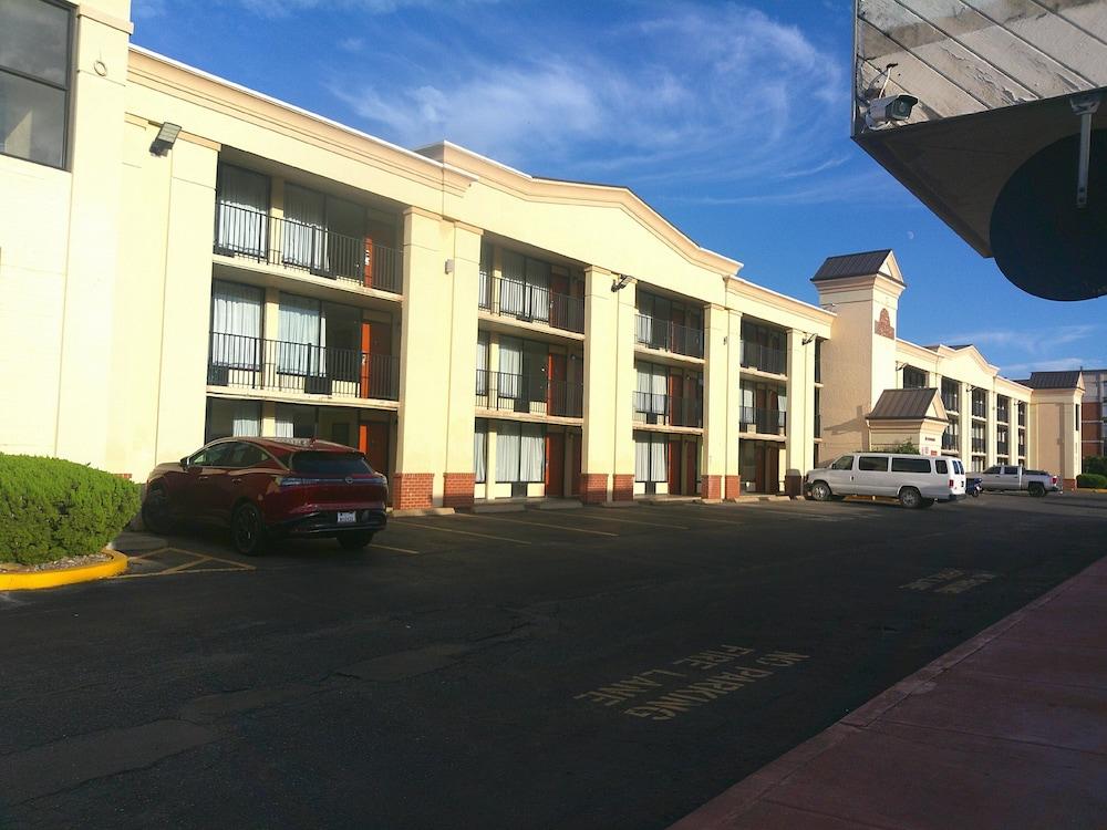 ريد روف إن هامبتون