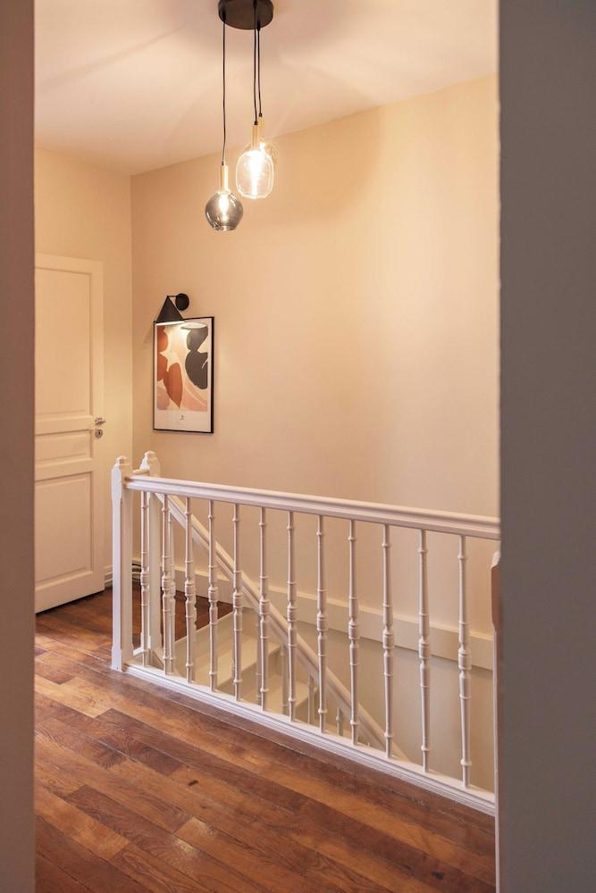 شيك أبارتمنت -  بدرو2 10 بي - جرينيل/ايفيل تاور داخلي