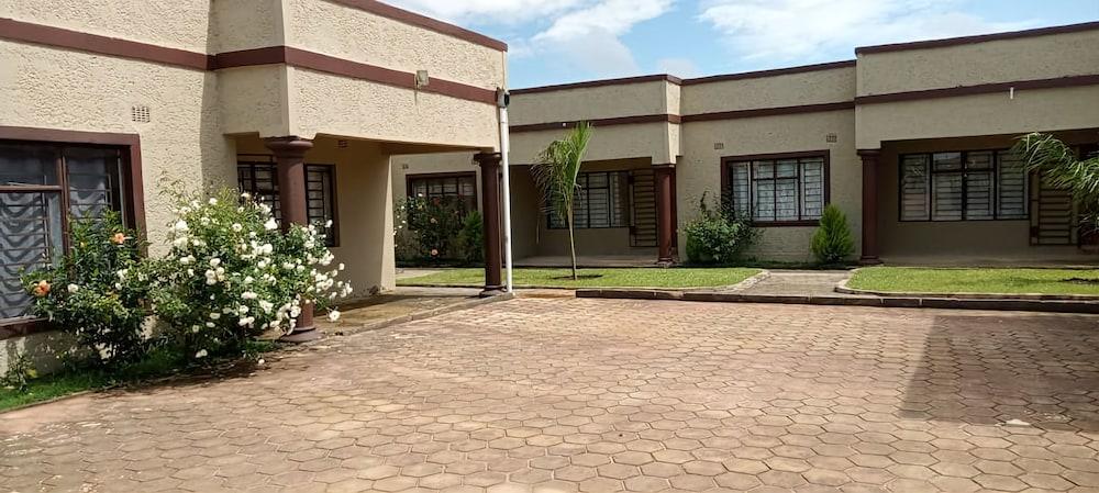 جرايت فيرنيشد أبارتمنت إن تشيليلابومبو  يٓب تو  بيوبل المنطقة الخارجية