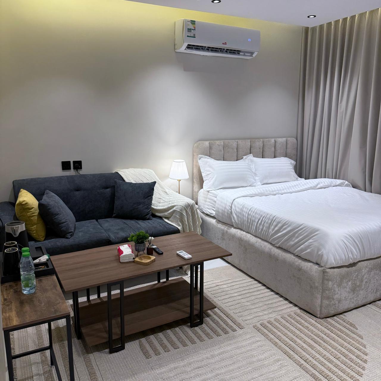 Modern Studio with Self check-in | 5544 Featured Image