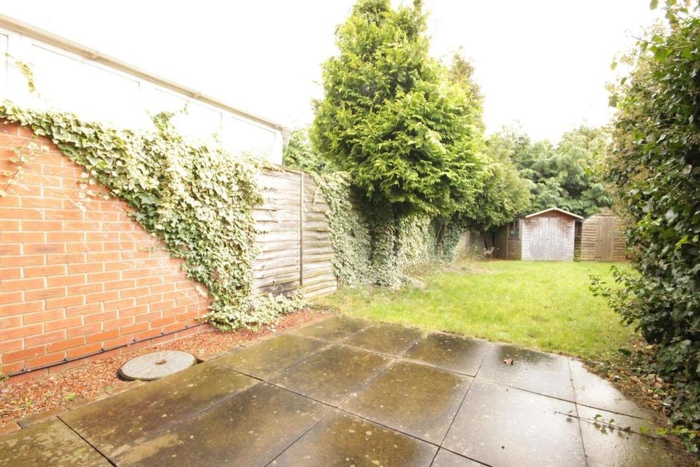 فانتاستيك 2 بد هاوس إن هول جارد ات سسكايتفي المنطقة المحيطة بالمنشأة