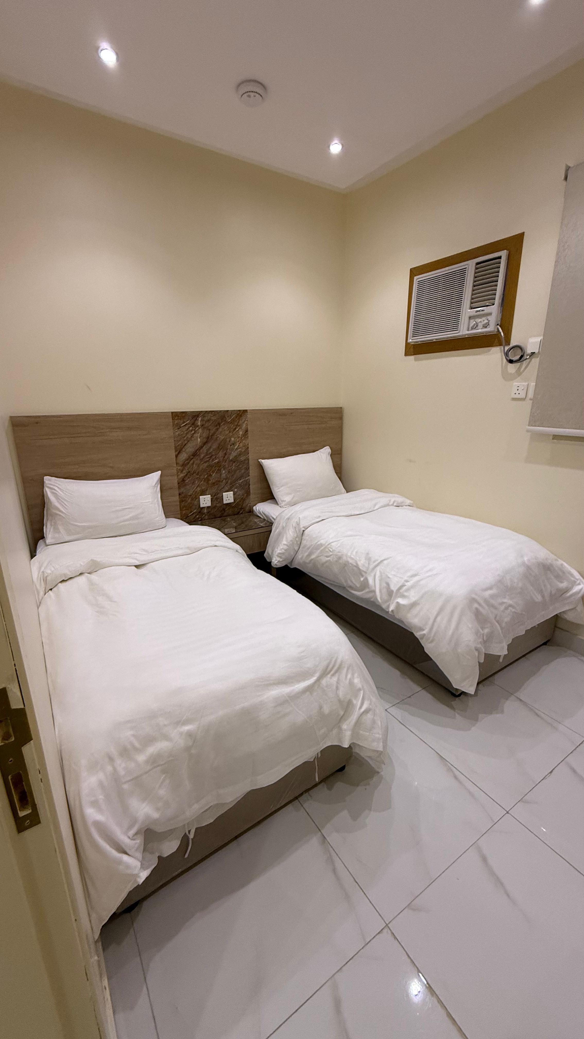 Attractive Apartment with Self Check-in | 5707 Featured Image