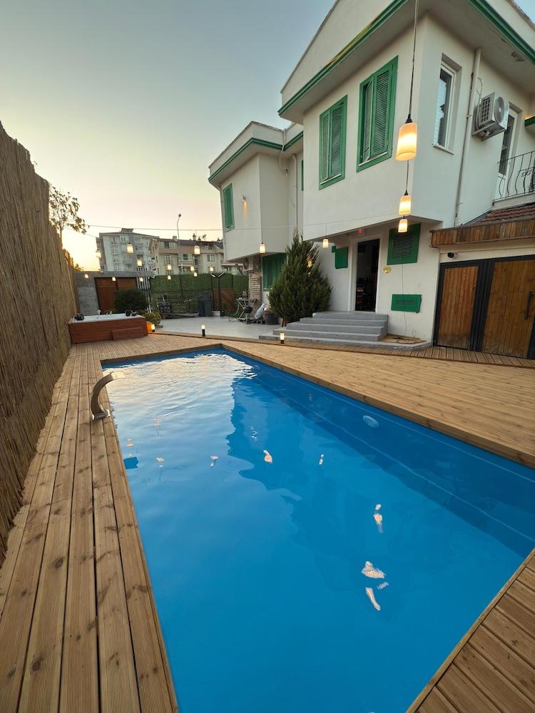 ييسيل بانجورلو فيّا أوتل