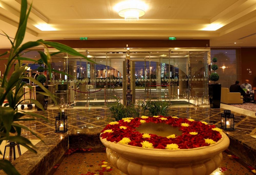 هوليداي إن الخبر - الكورنيش أحد الفنادق من مجموعة فنادق إنتركونتيننتال المنطقة الخارجية