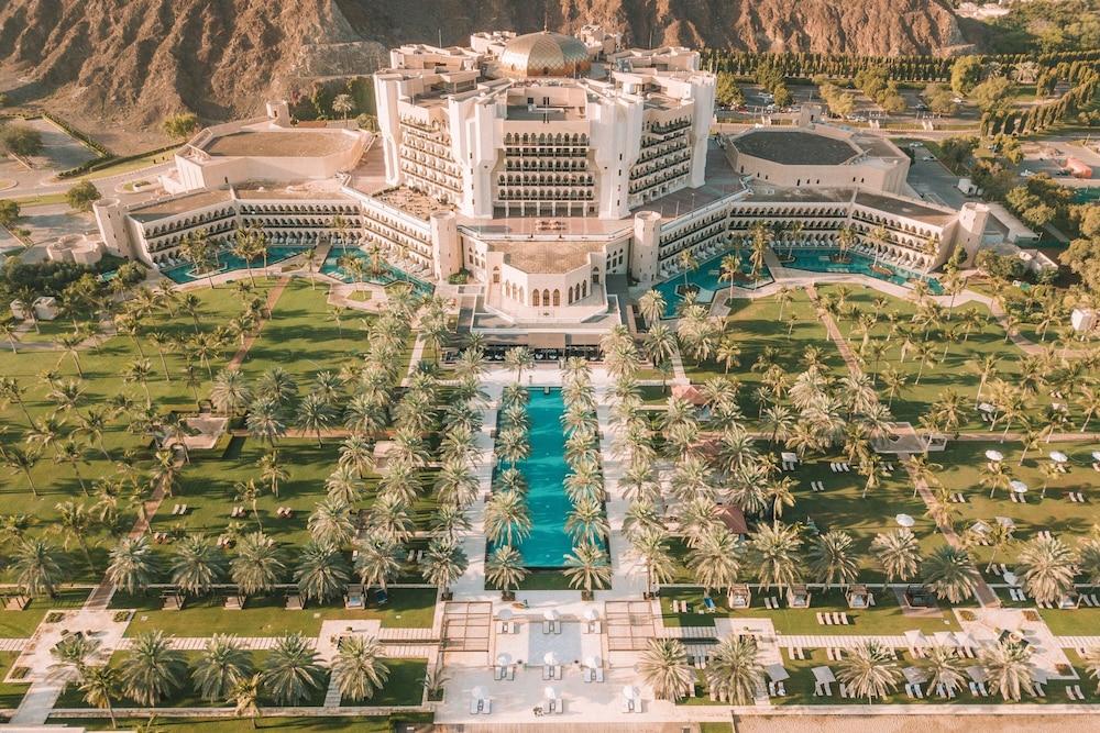 البستان بالاس، أحد فنادق ريتز كارلتون