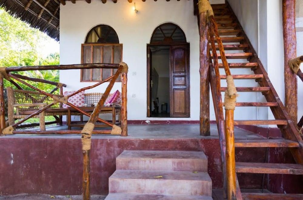 Lazy Beach House Featured Image