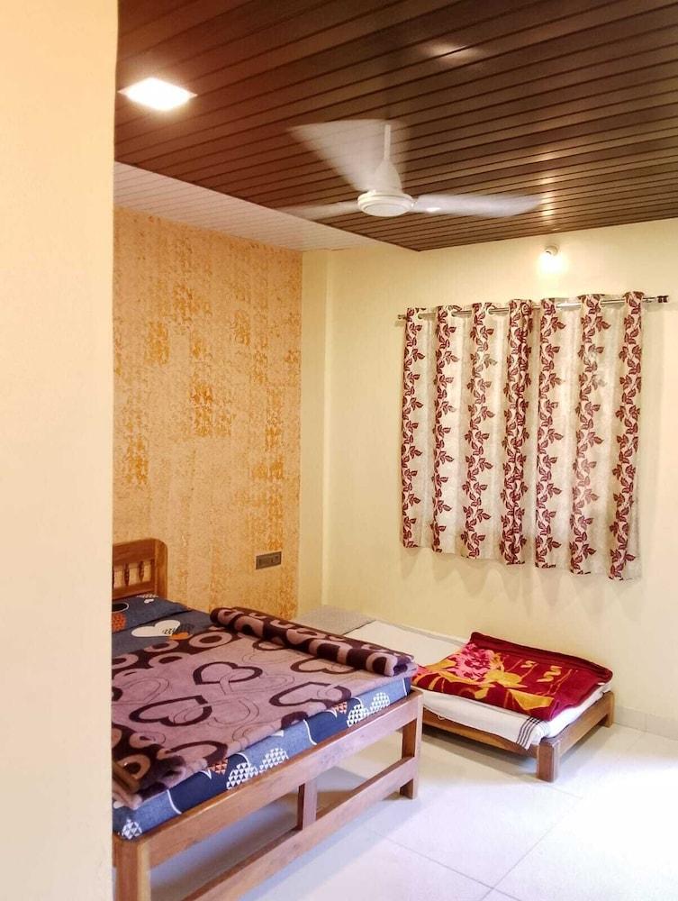 Vikrant Deluxe Rooms