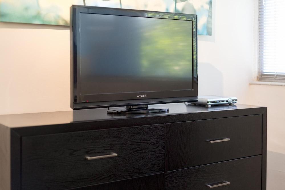 سيسيبي بافوردابل ستوديو دبو وتزي بد آند فريندلي هوستس غرفة