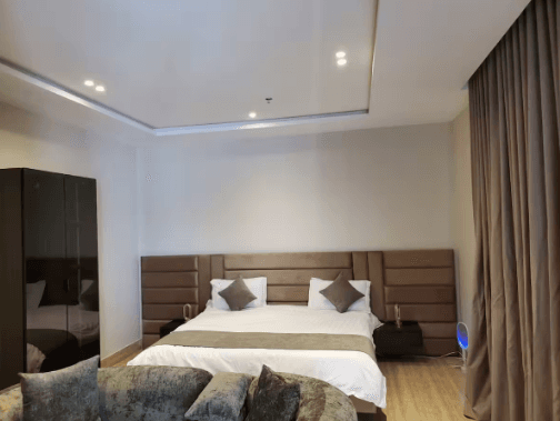 ديار ستوديو كوزي ويز سويمينج بوول  -الحمراء-102 ب الصورة الأساسية