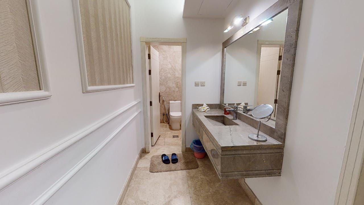 Comfy Chalet with Pool | 1563 Bathroom