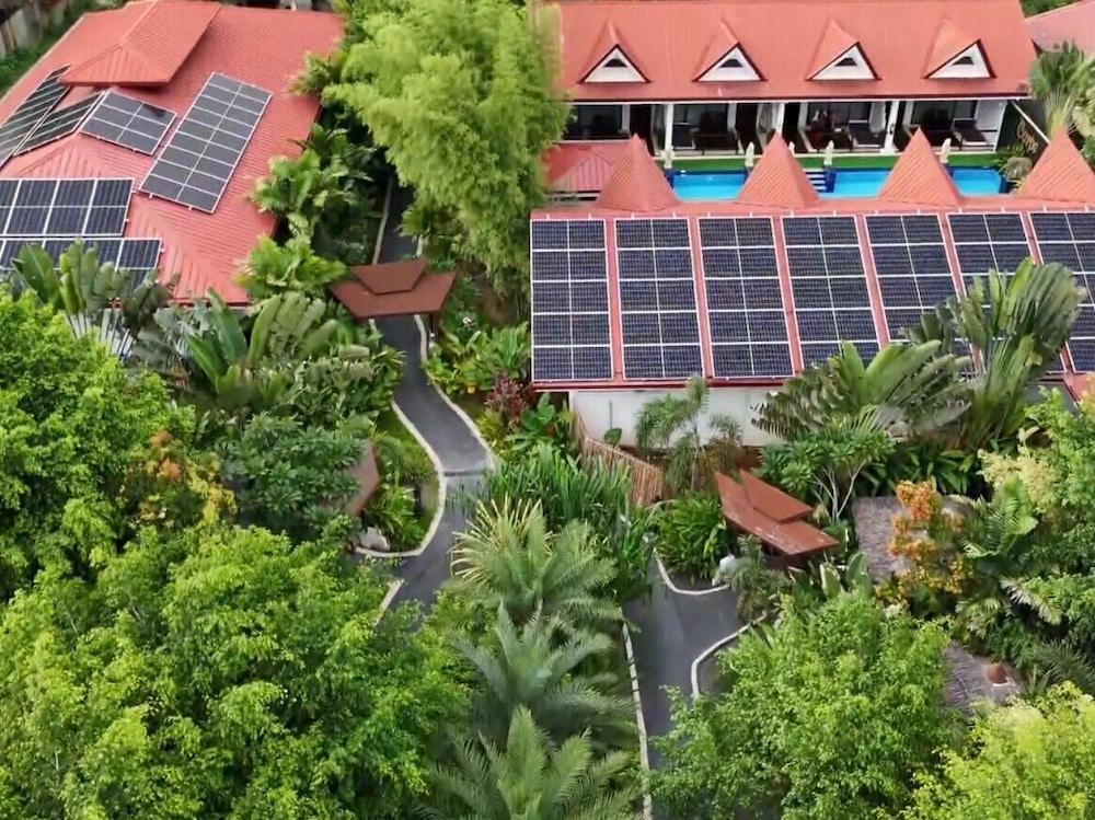 كارب دييم فيلاز آند ريزورت دايف آند ستاي ريزورت منظر من الجو