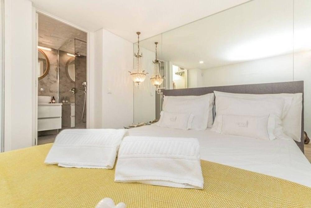 Charming Apartment in Alfama Room