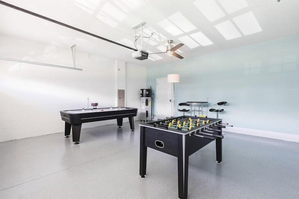 9 بد روم تشامبيونز جايت بول هوم غرفة الألعاب