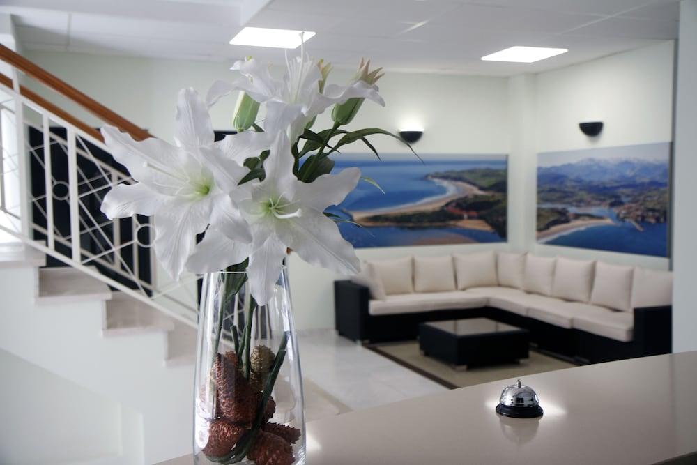 هوتل بلايا دو ميرون منطقة الاستقبال