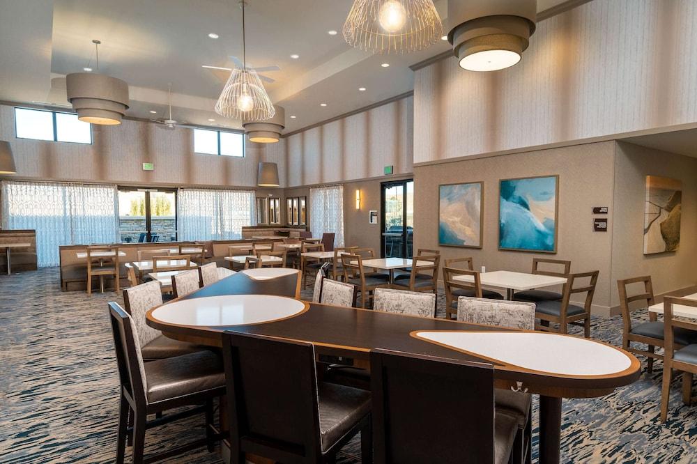 هوم وود سويتس باي هيلتون ليفرمور، الفورنيا الردهة