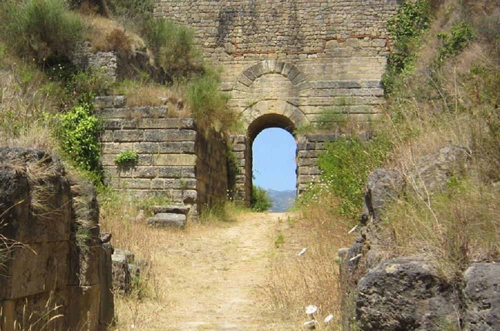 بد آند بريكفاست لا كازا بيكولو بورجو المنطقة المحيطة بالمنشأة