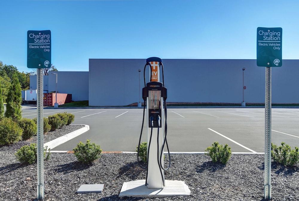 هوم وود سويتس باي هيلتون إديسون وودبريدج المنطقة الخارجية