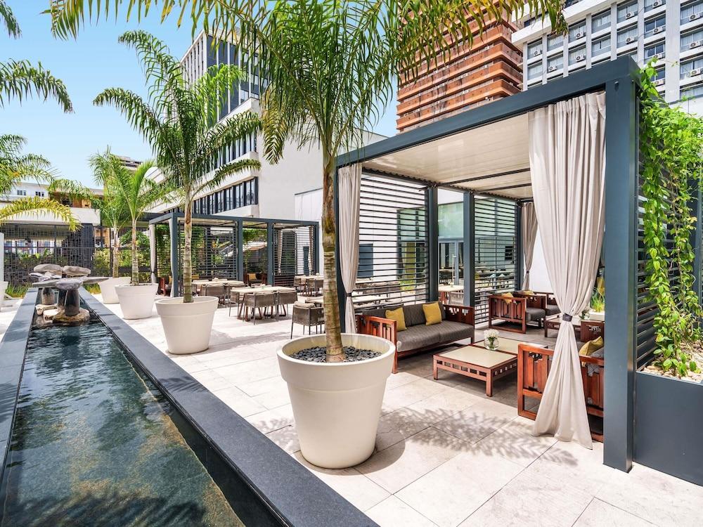 موفينبيك هوتل أبيدجان آكور جروب