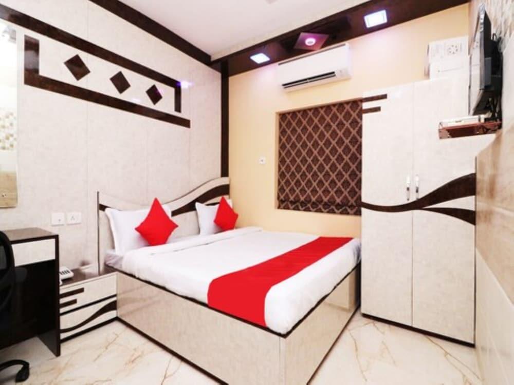 جورومجو سانجوي جيست هاوس روبي تاجور بارك كولكاتا غرفة